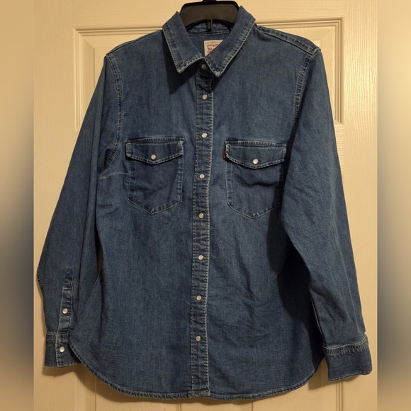 Levi's Classic Indigo Denim Shirt - Picture 1 of 5